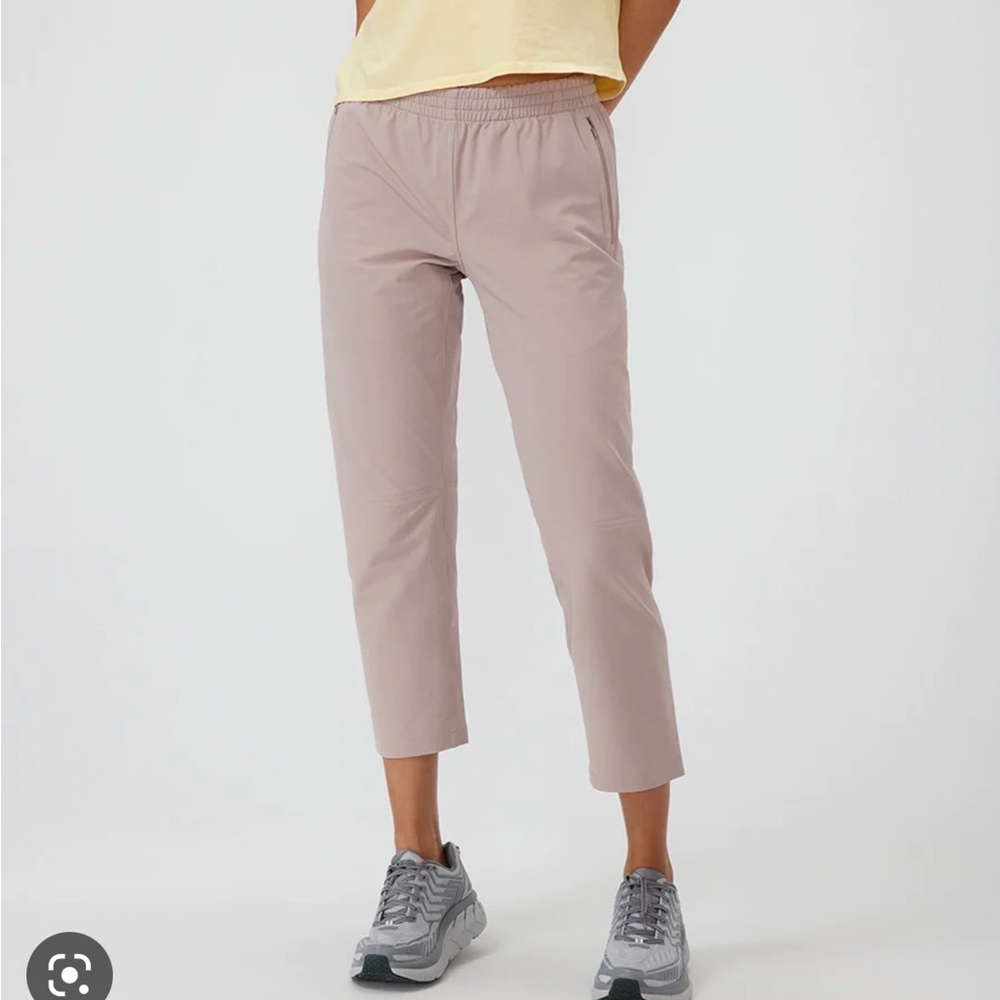 Outdoor voices light pink/grey “milk tea” rectrek ankle pants